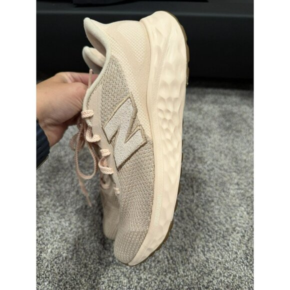 New Balance Women's Fresh Foam Arishi V4 Running Shoe Vintage Rose Sz 10 EUC - Picture 3 of 5